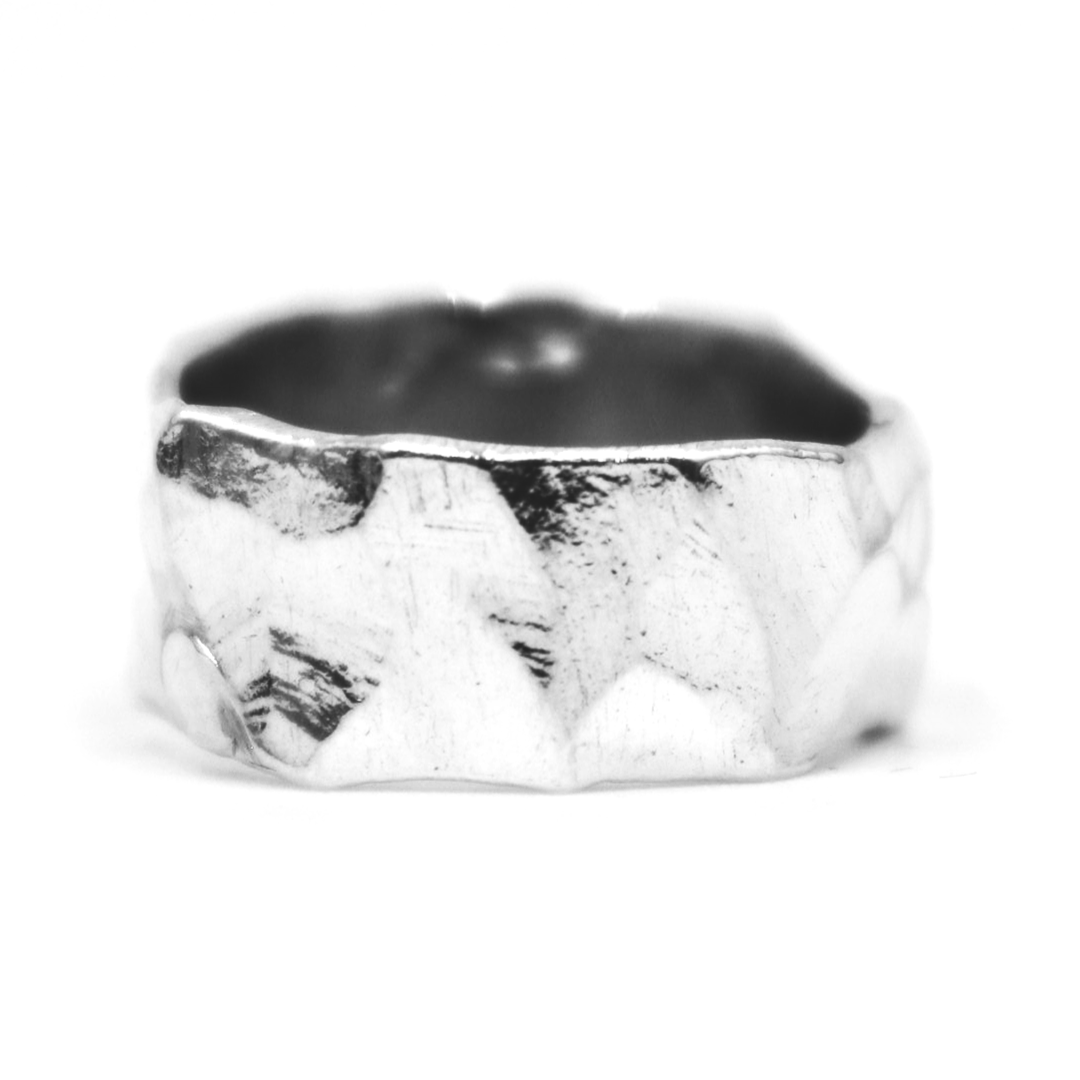 Qadr Ring