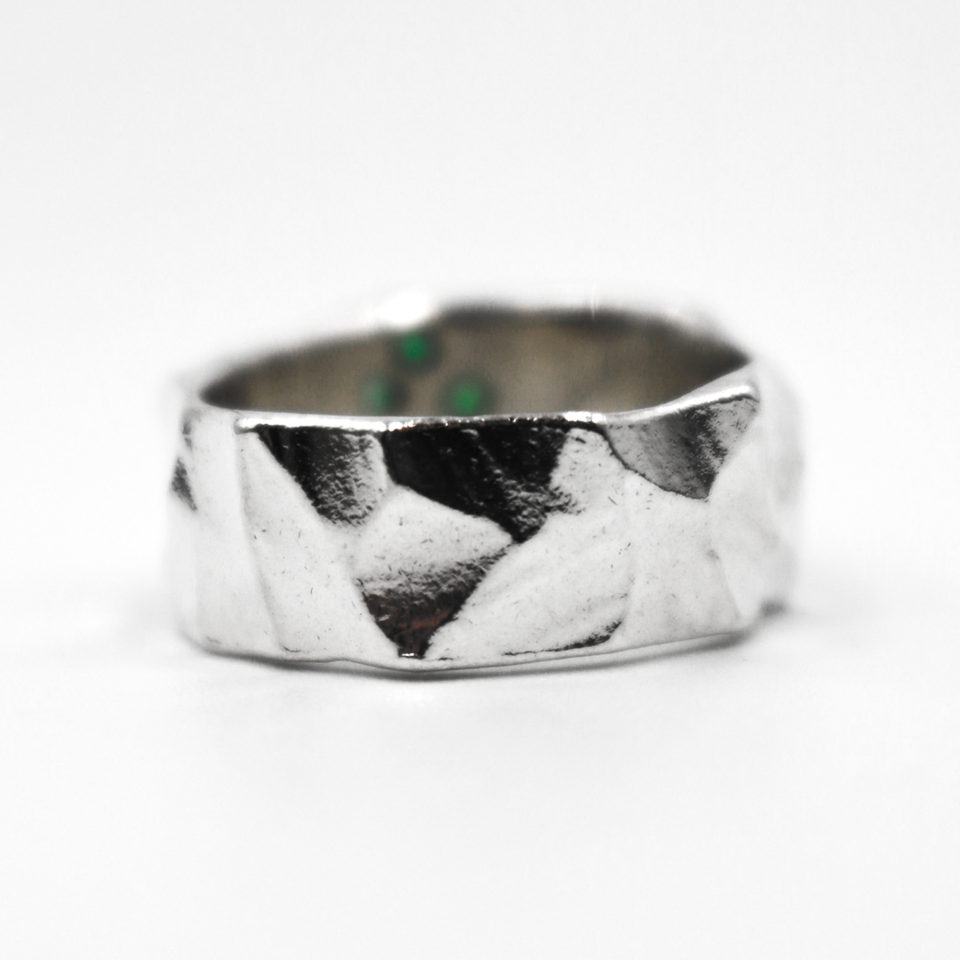 Shukr Ring + Emerald
